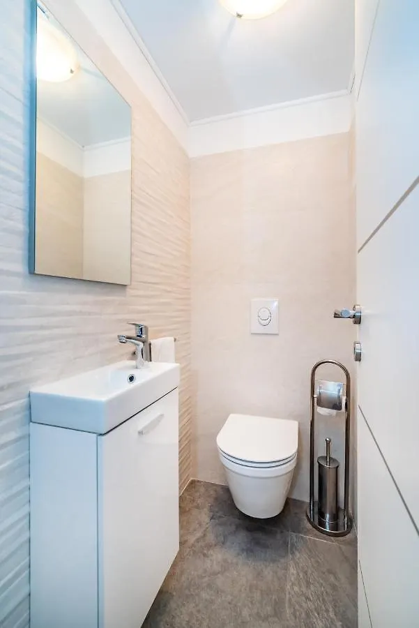 Apartment Leon Biograd Na Moru