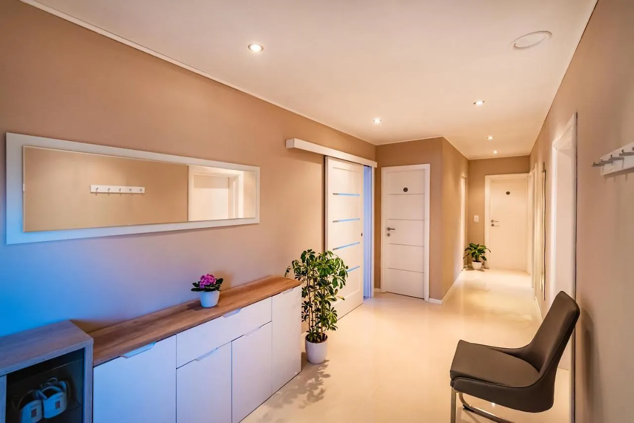 Apartment Leon Biograd Na Moru