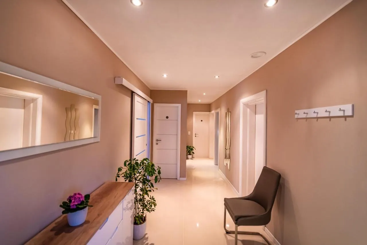 Apartment Leon Biograd Na Moru