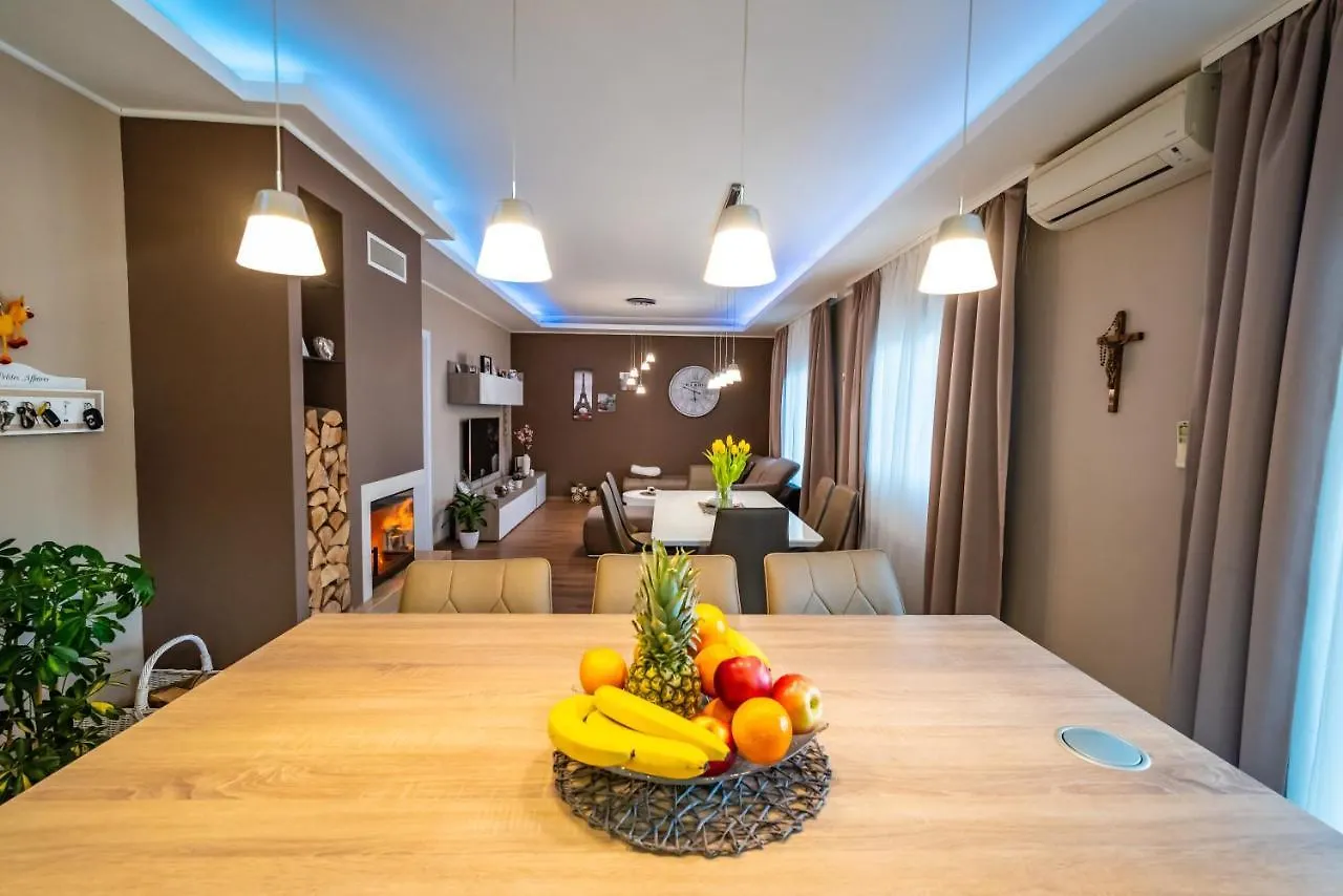 Apartment Leon Biograd Na Moru