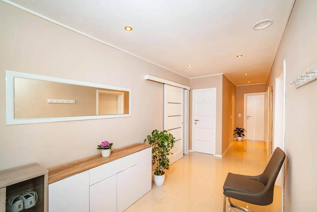 Apartment Leon Biograd Na Moru Croatia