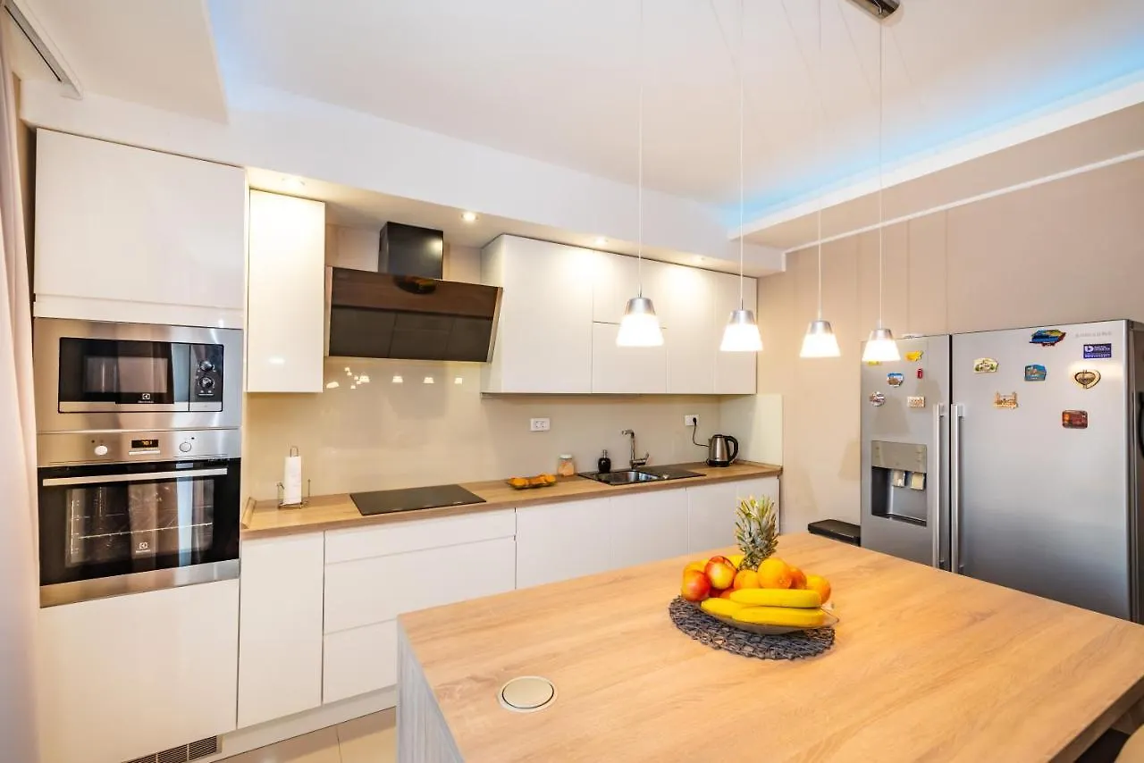 Apartment Leon Biograd Na Moru