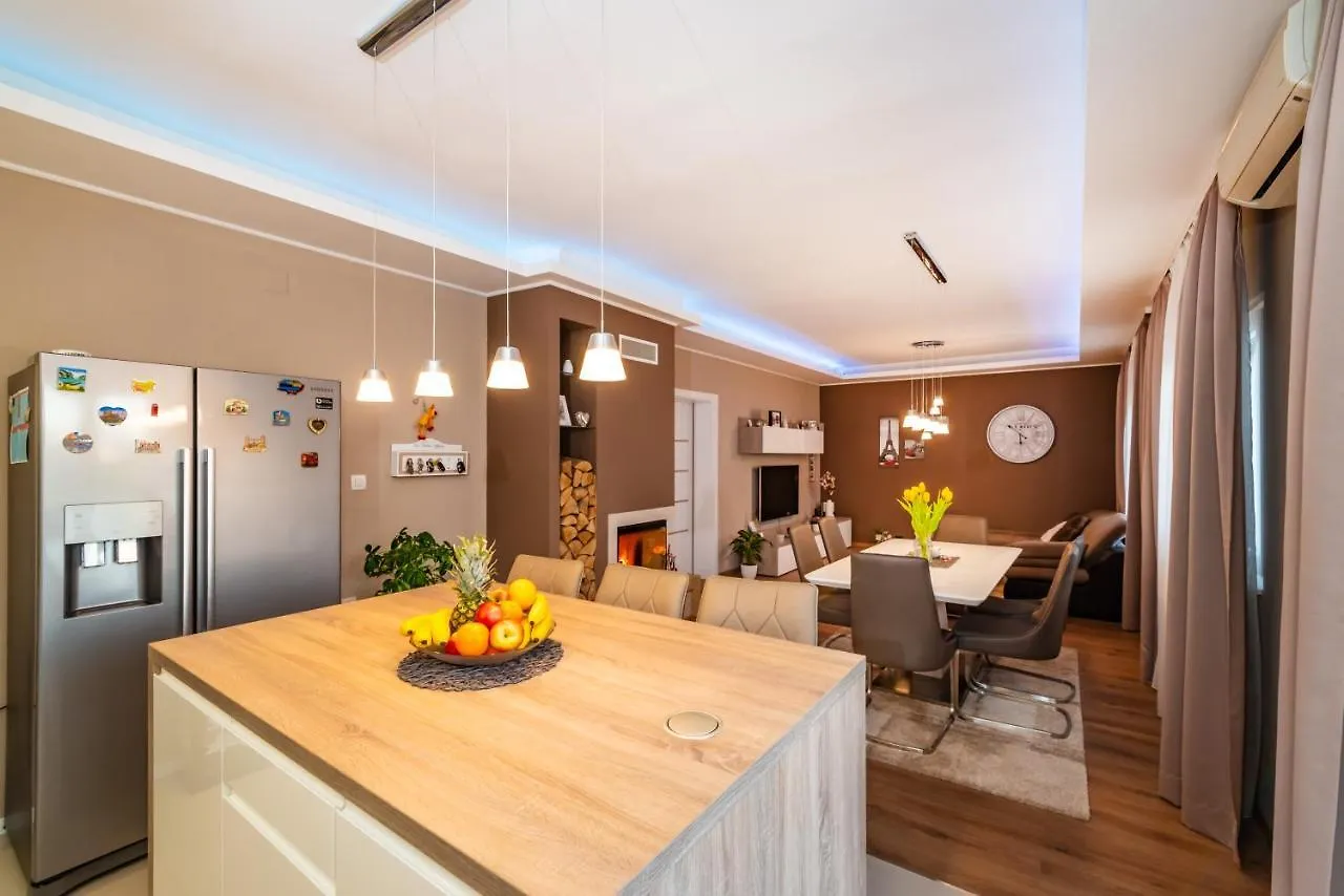 Apartment Leon Biograd Na Moru Croatia