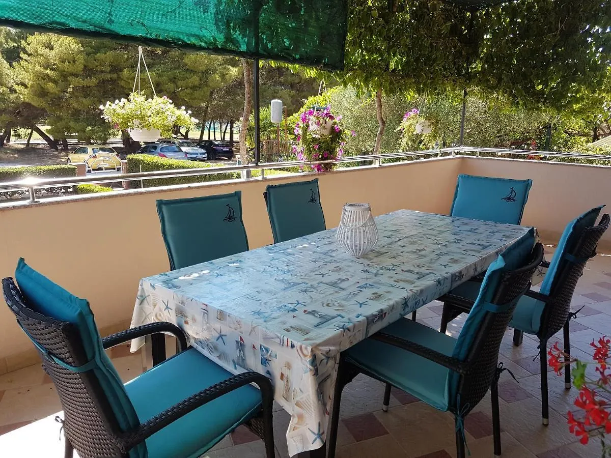 Apartment Leon Biograd Na Moru